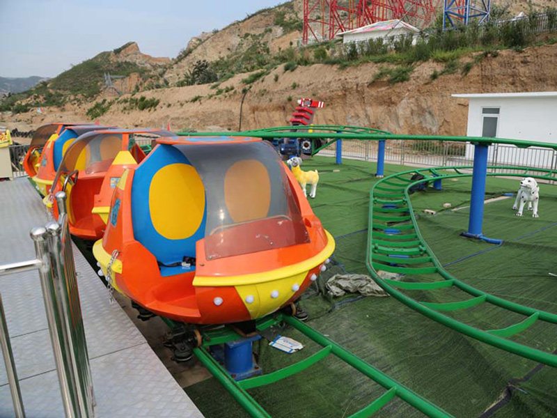 兒童自旋軌道小火車